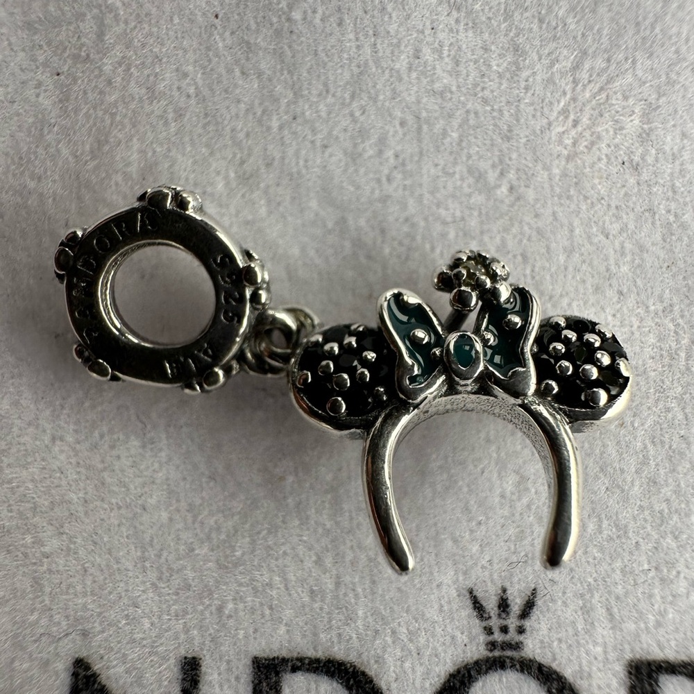 Disney x Pandora Minnie Mouse Ear Headband Dangle Charm - Picture 6 of 6